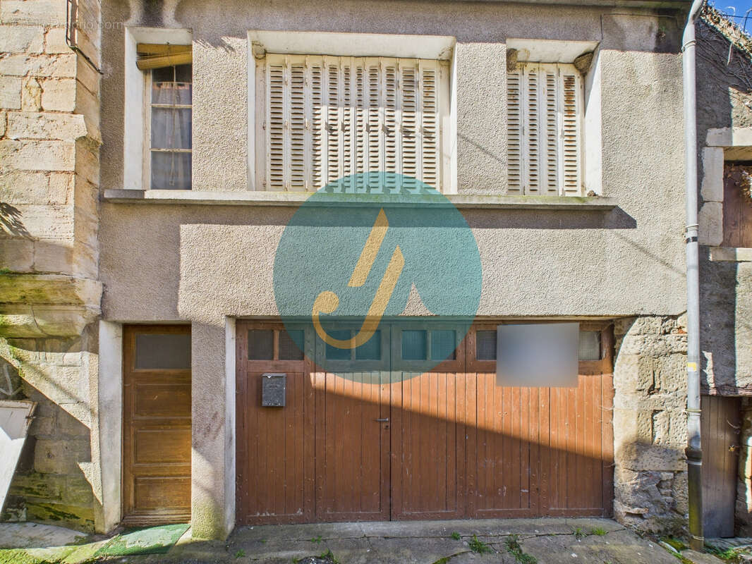Maison à DONZY