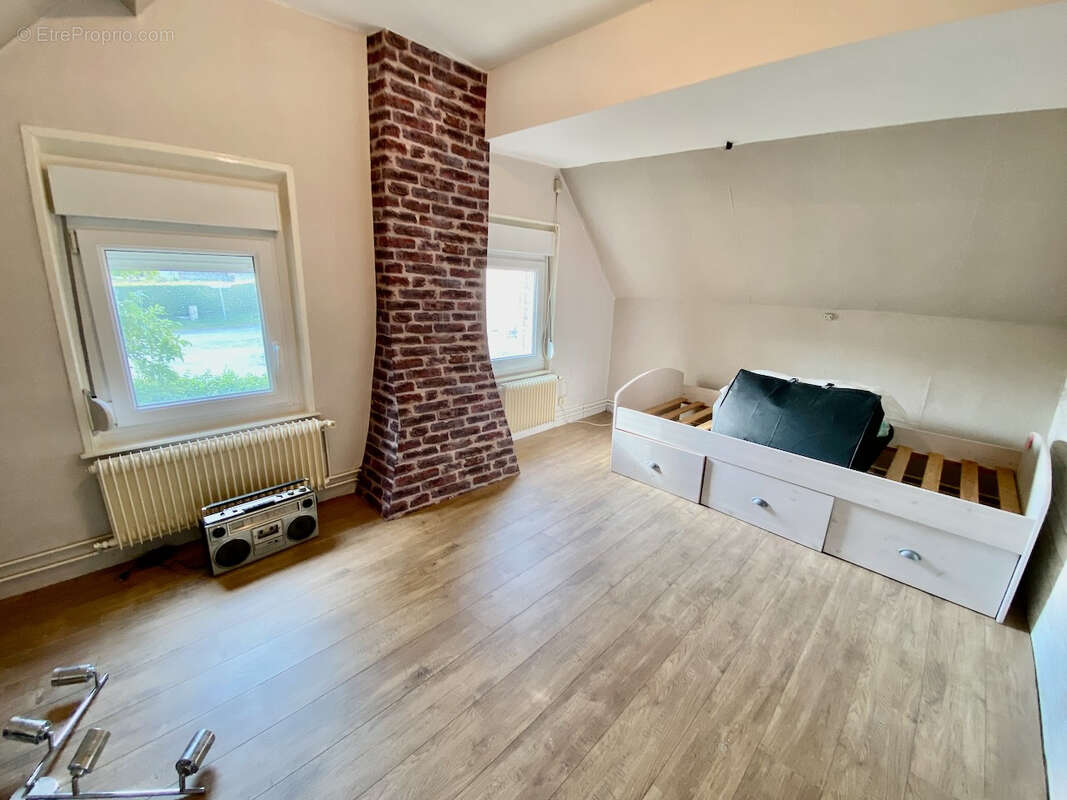 Maison à BOULOGNE-SUR-HELPE