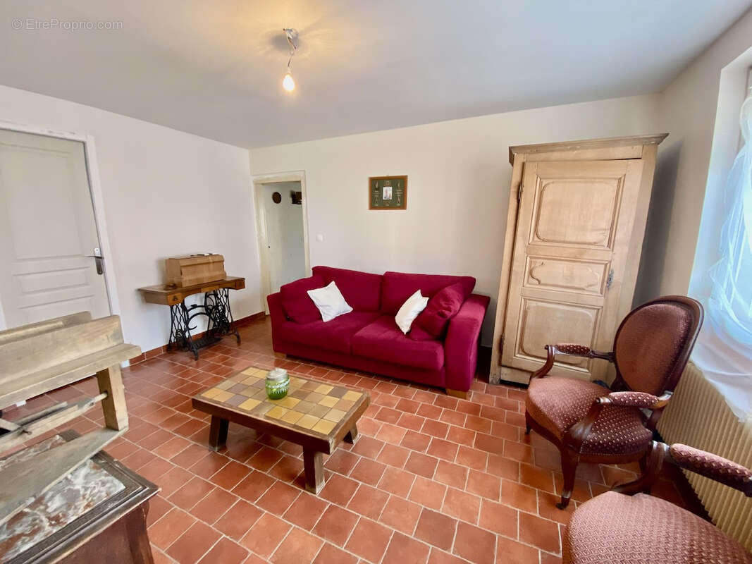 Maison à BOULOGNE-SUR-HELPE