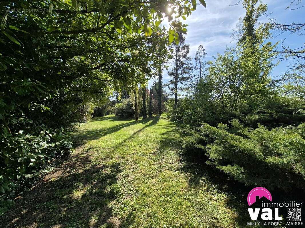 Maison à MILLY-LA-FORET