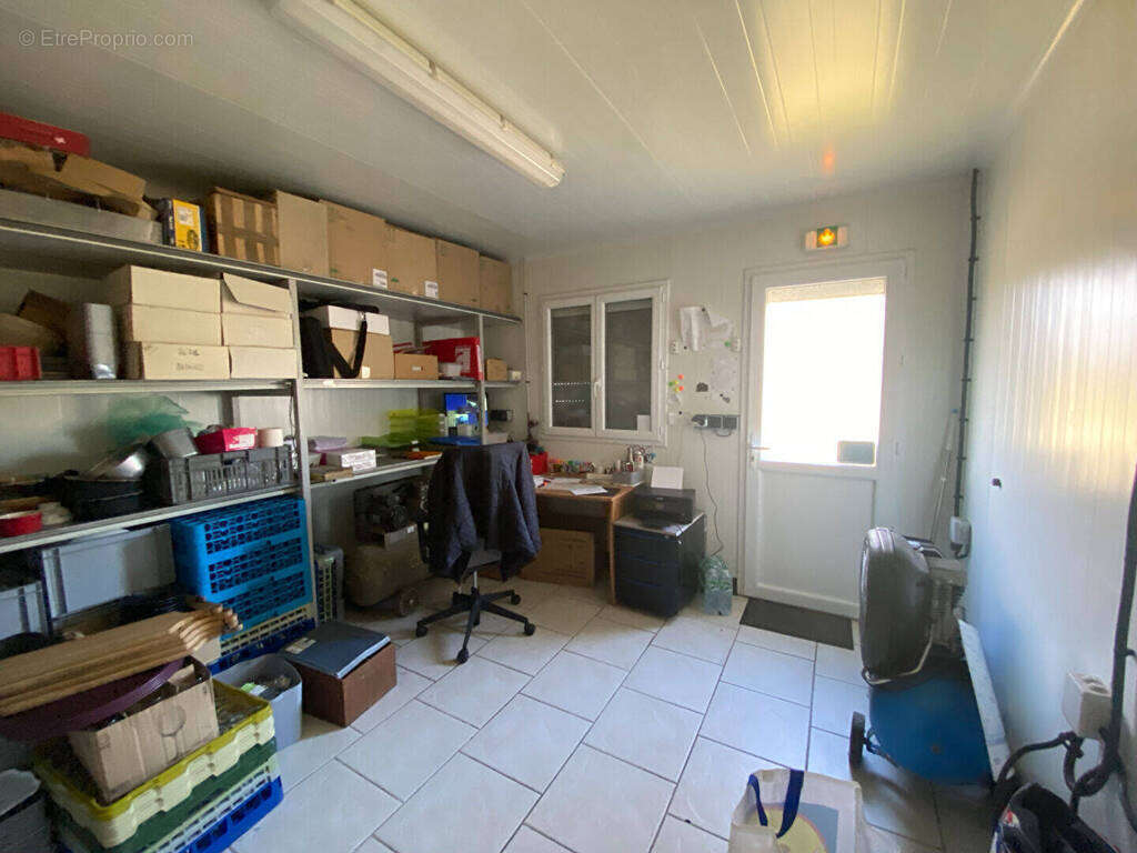 Commerce à SAINT-SEBASTIEN