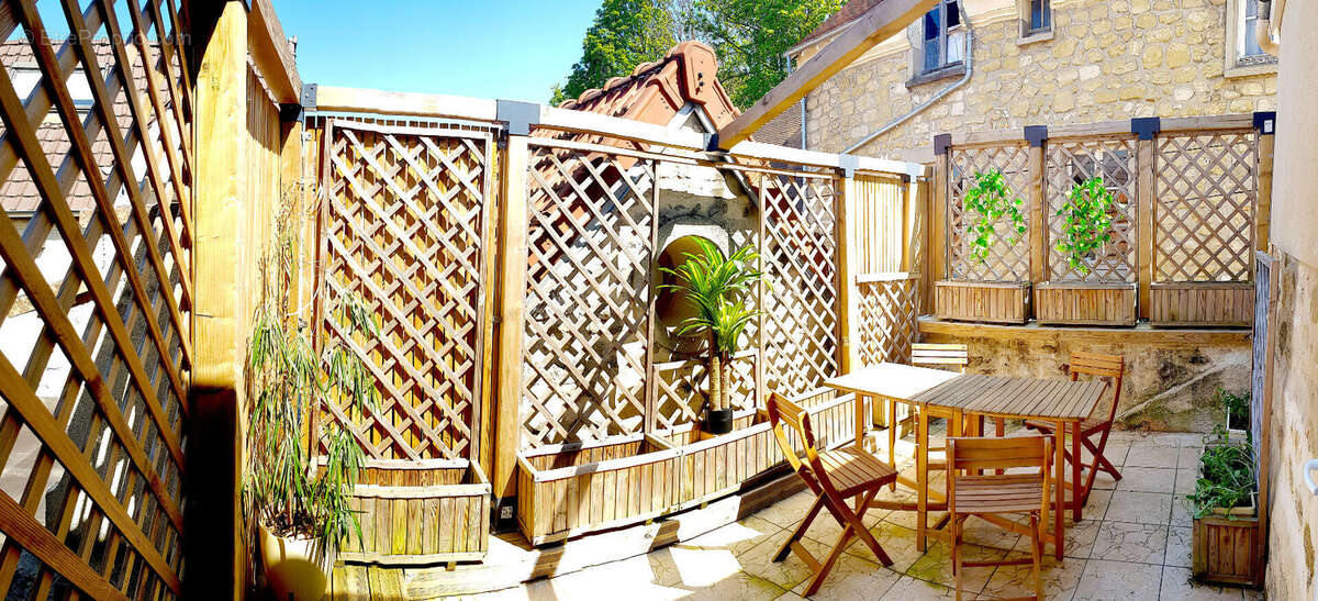 Maison à MAURECOURT