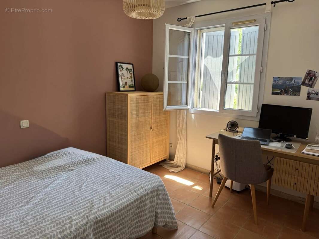 Maison à PELISSANNE