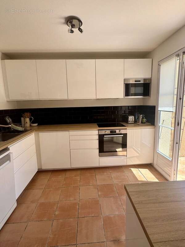 Maison à PELISSANNE