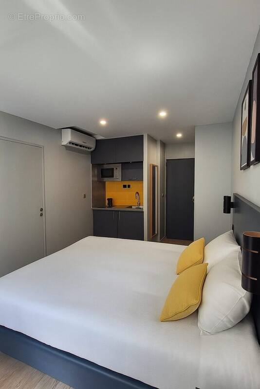 Appartement à PARIS-10E