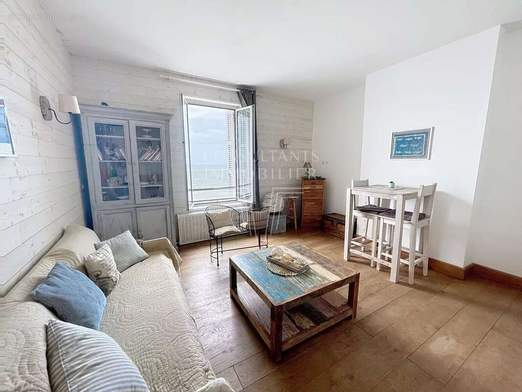 Appartement à TROUVILLE-SUR-MER