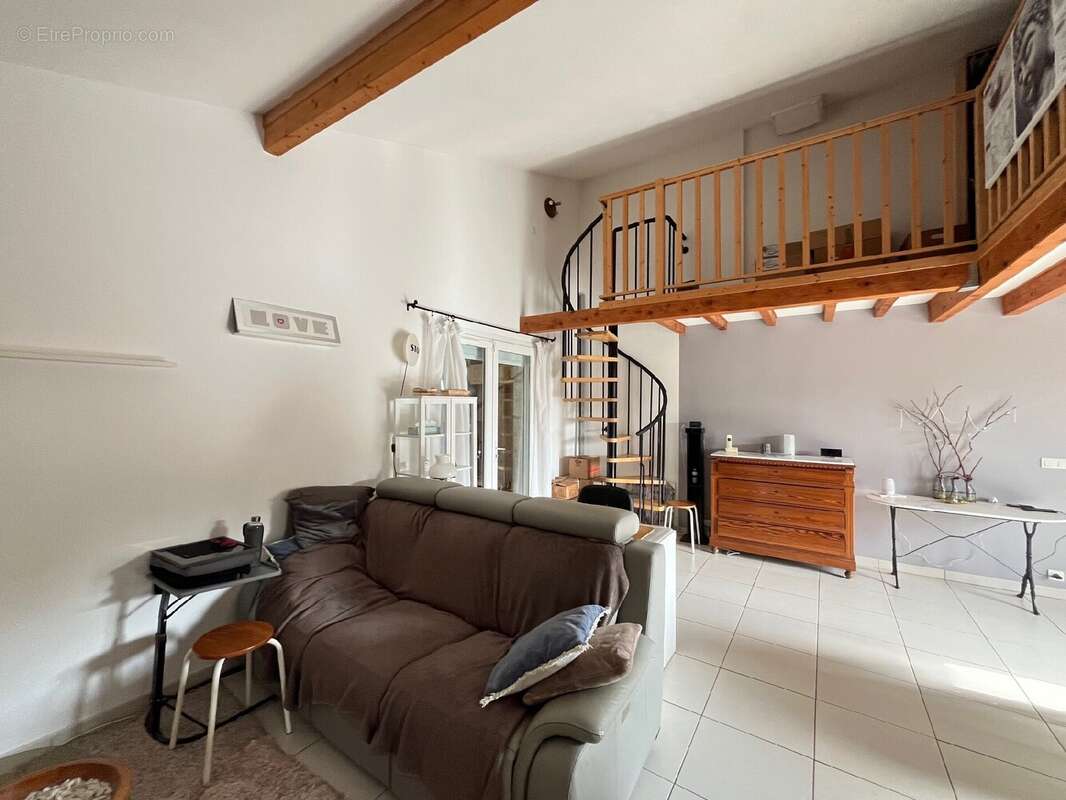 Maison à LA SALVETAT-SAINT-GILLES