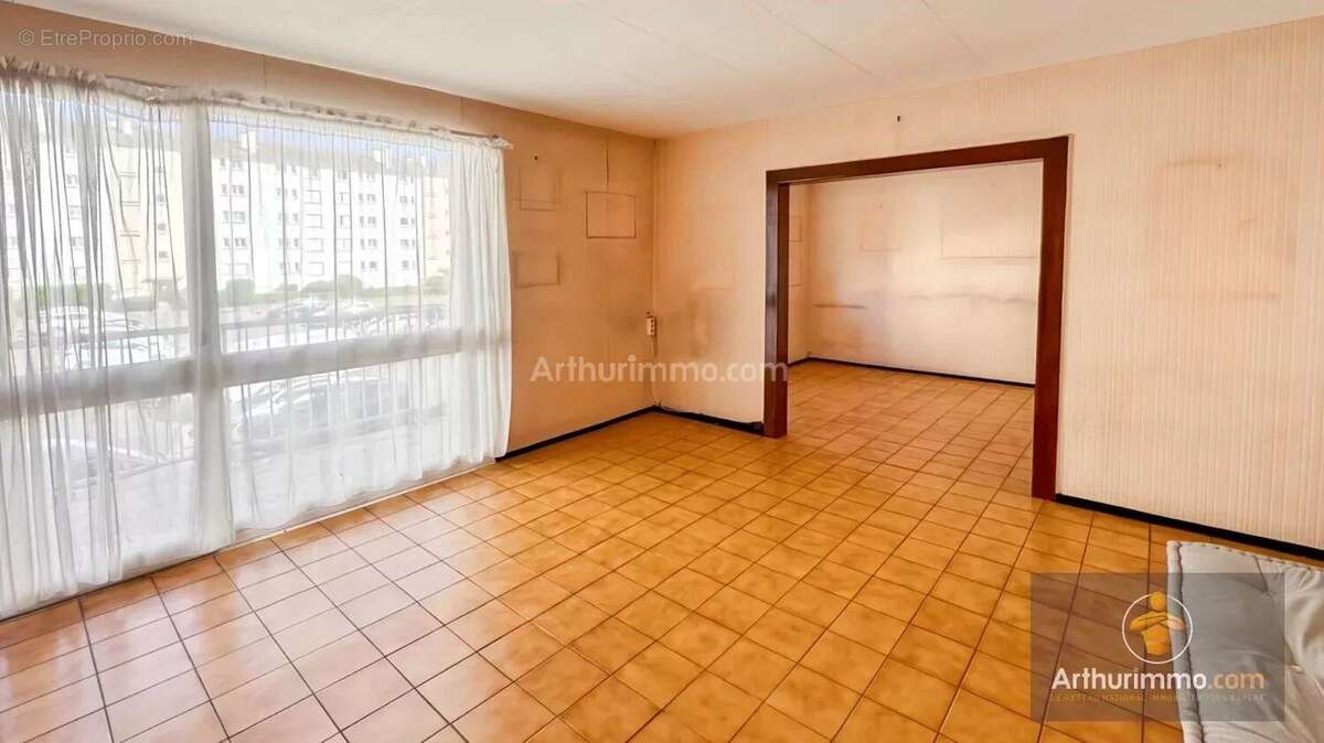 Appartement à SAINT-FARGEAU-PONTHIERRY