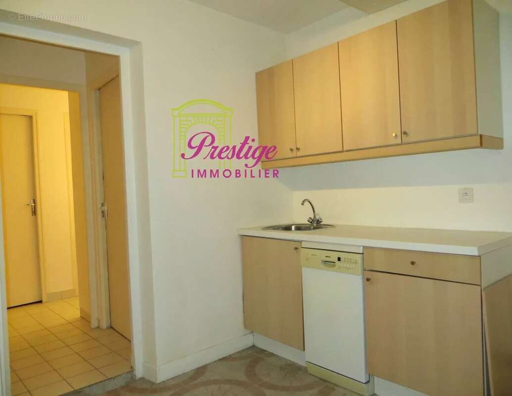 Appartement à LE MESNIL-LE-ROI