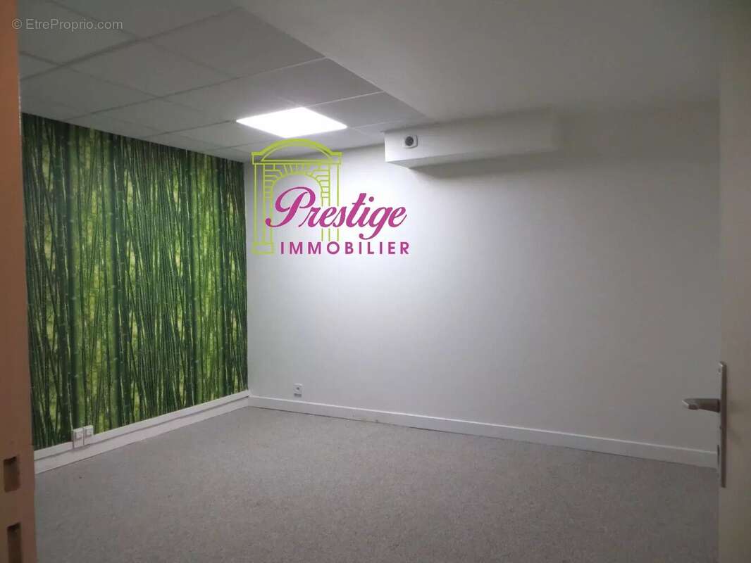 Appartement à LE MESNIL-LE-ROI