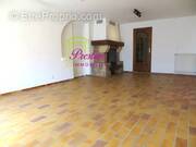 Appartement à LE MESNIL-LE-ROI