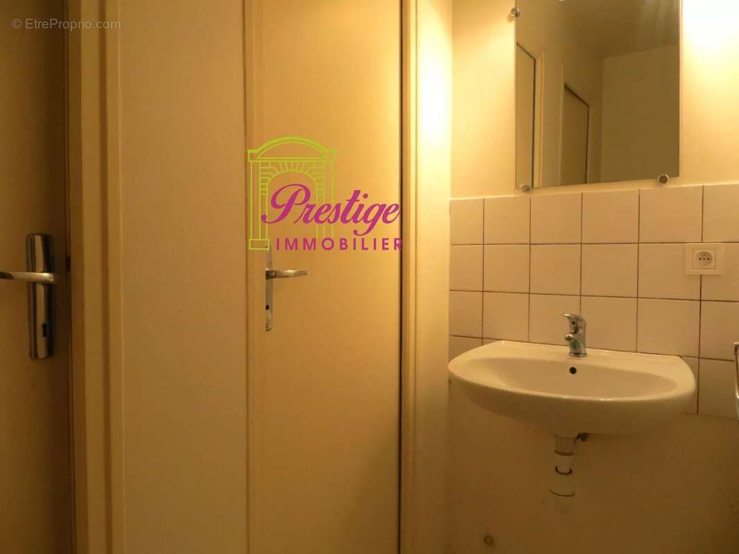 Appartement à LE MESNIL-LE-ROI