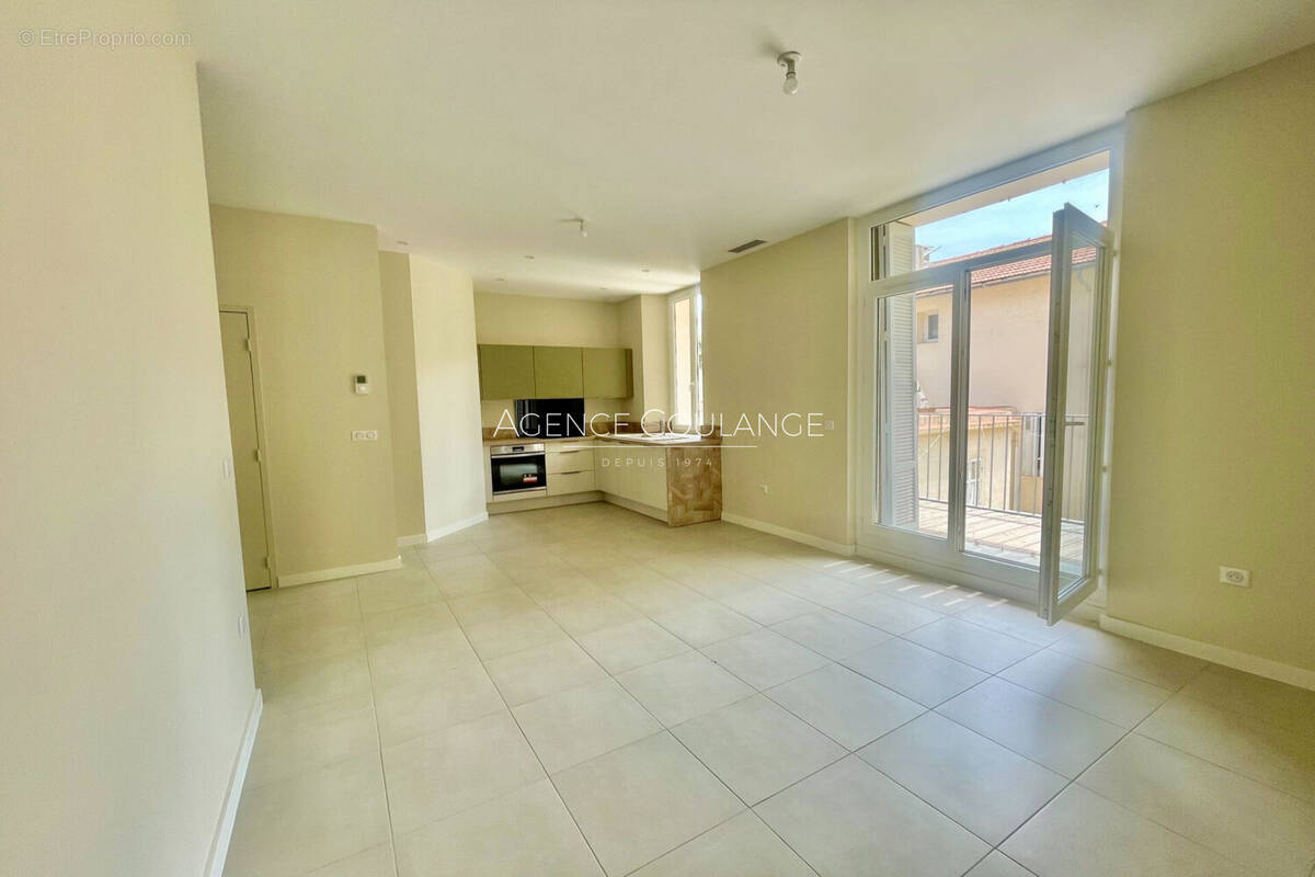 Appartement à MARSEILLE-6E