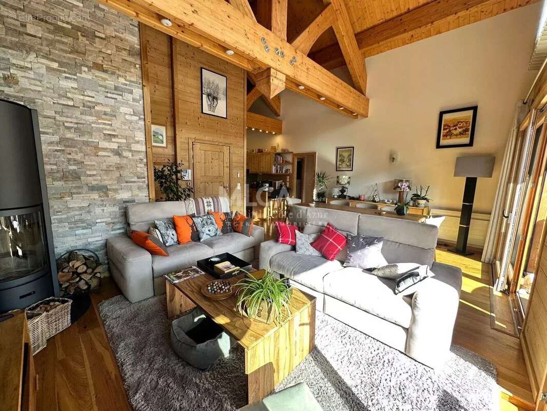 Appartement à SAINT-ETIENNE-DE-TINEE