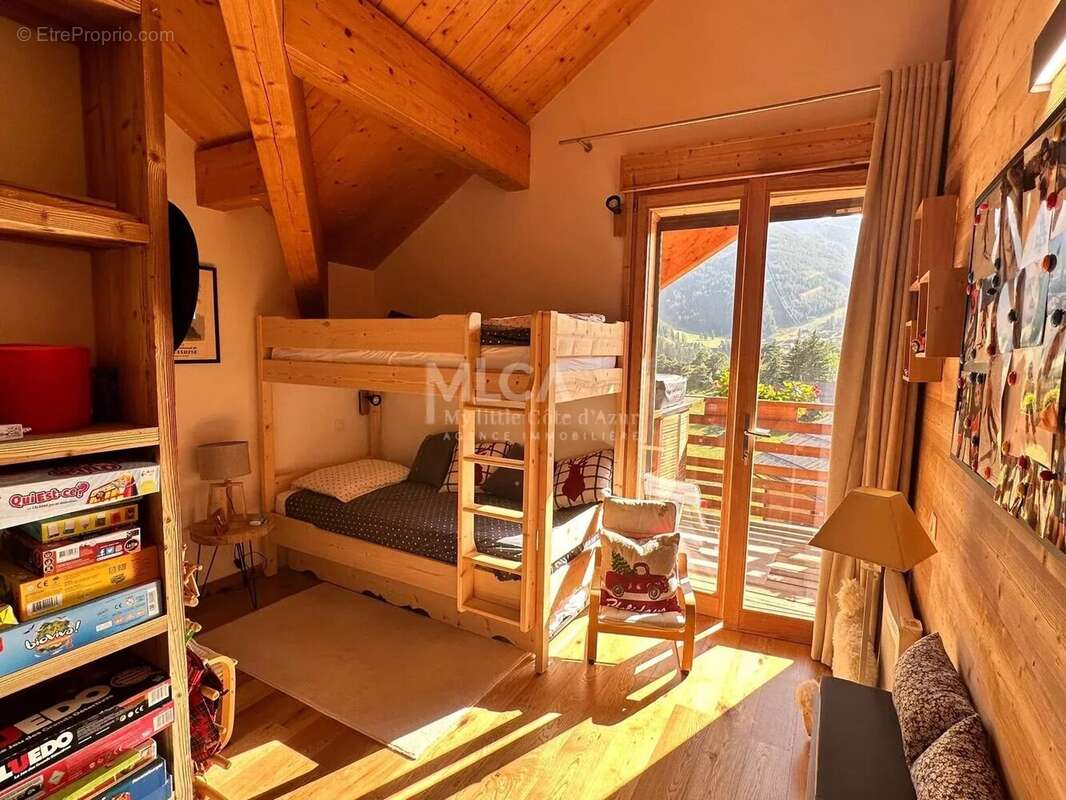 Appartement à SAINT-ETIENNE-DE-TINEE