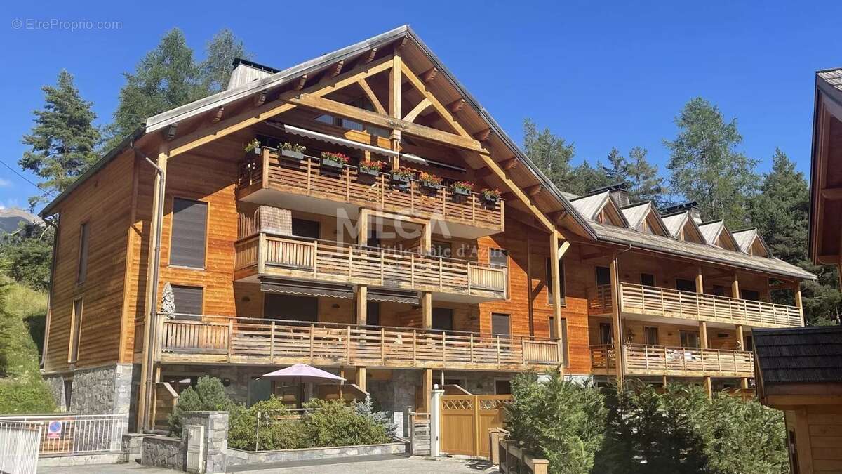 Appartement à SAINT-ETIENNE-DE-TINEE