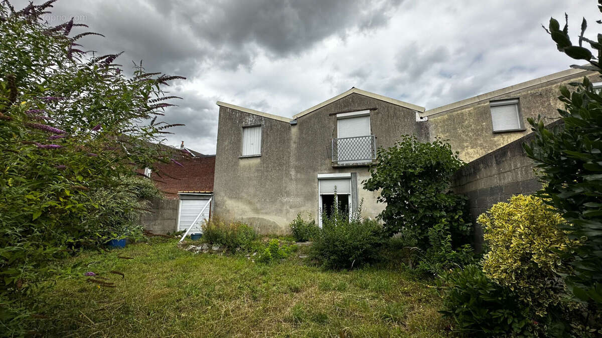 Autre à MARGNY-LES-COMPIEGNE