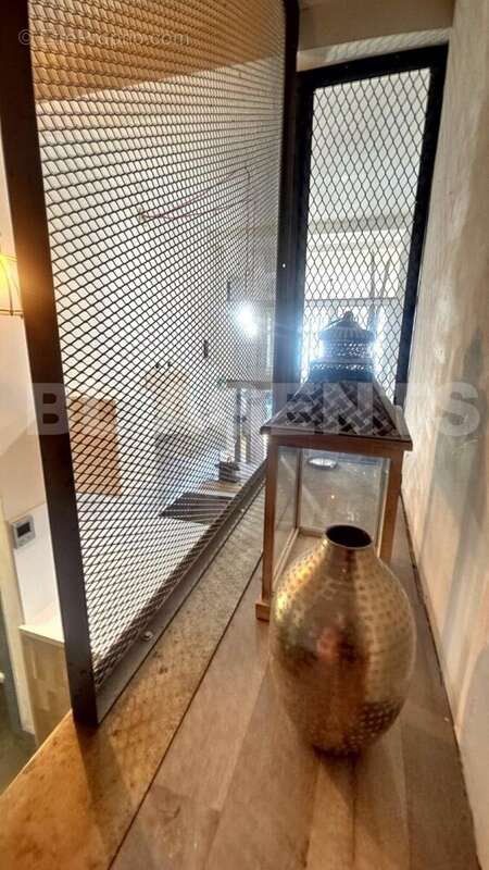 image0000001007 - Appartement à MARSEILLE-6E