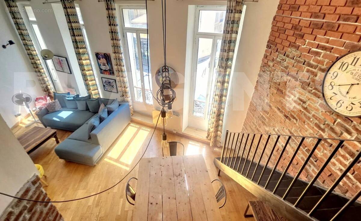 image0000001010 - Appartement à MARSEILLE-6E