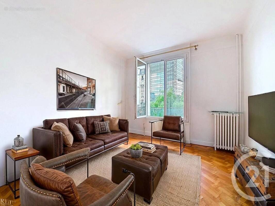 Appartement à LA GARENNE-COLOMBES