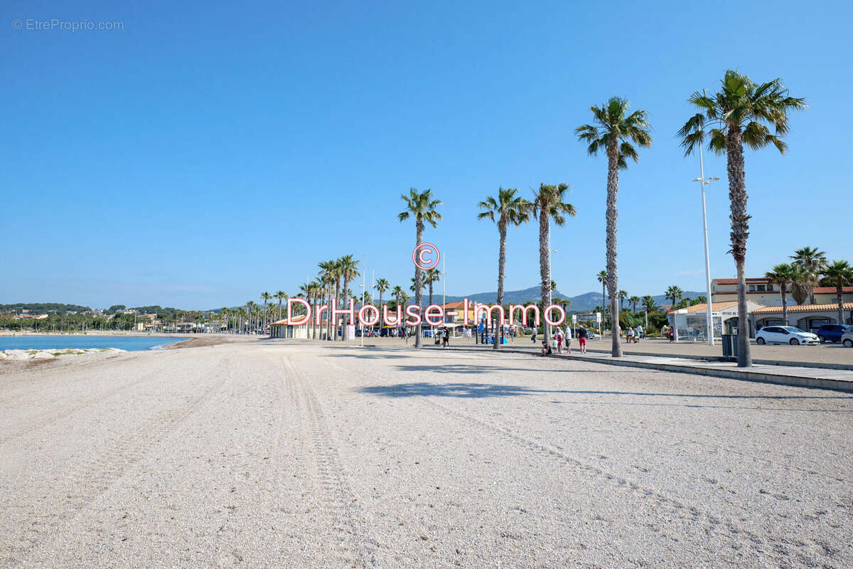 Maison à SIX-FOURS-LES-PLAGES