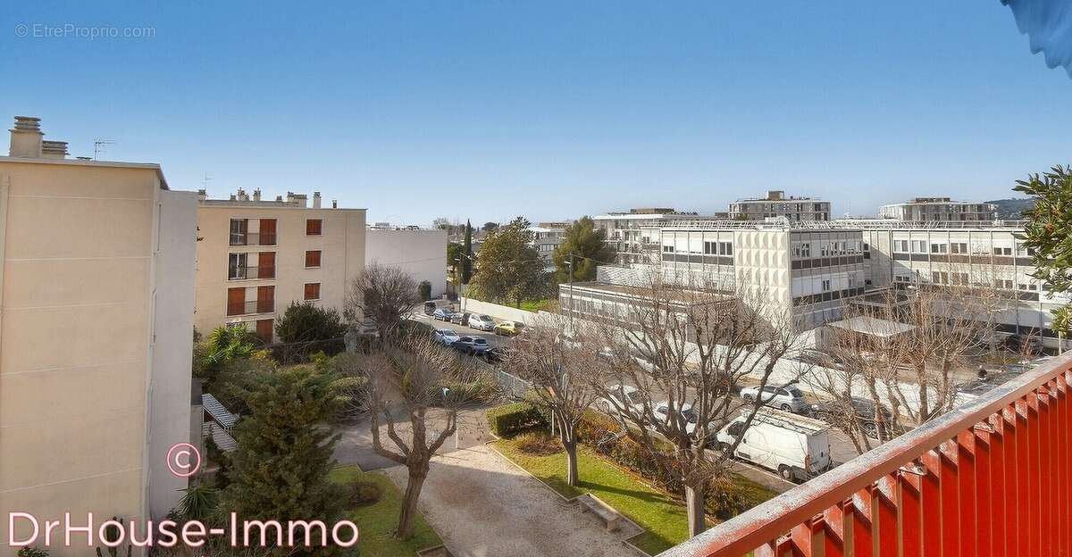 Appartement à MARSEILLE-8E