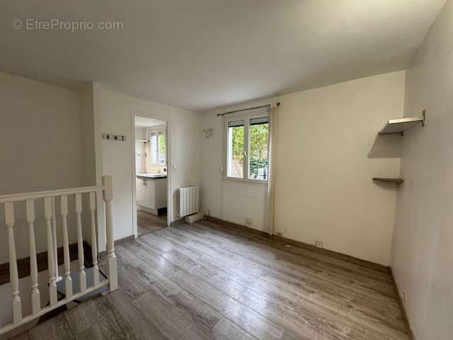 Appartement à SAINT-MAUR-DES-FOSSES