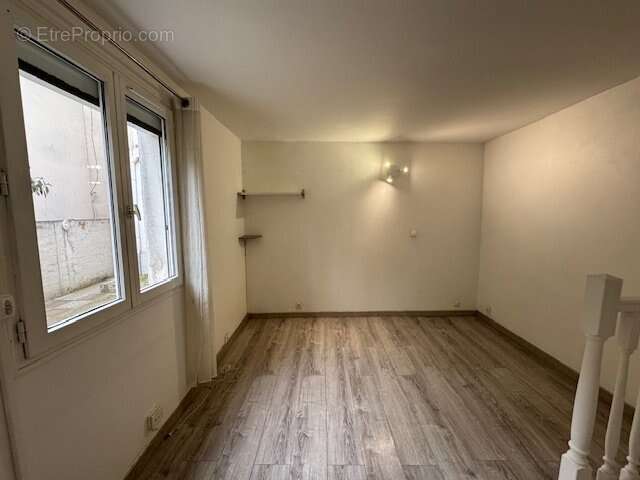 Appartement à SAINT-MAUR-DES-FOSSES