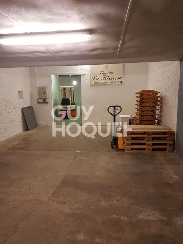 Commerce à PAUILLAC