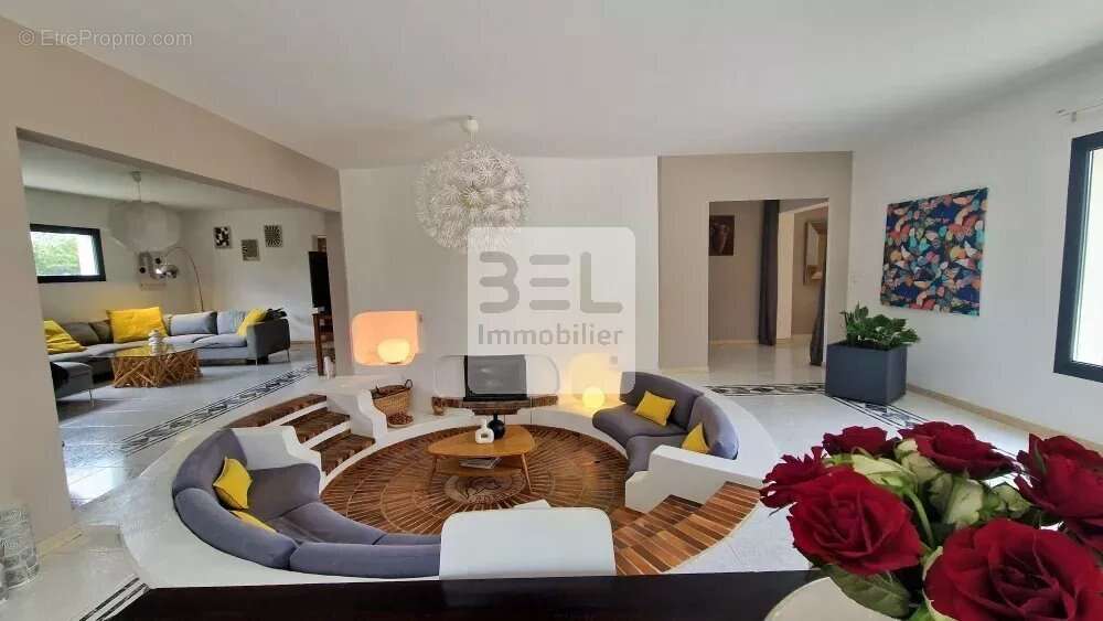 Maison à VILLENEUVE-LES-AVIGNON