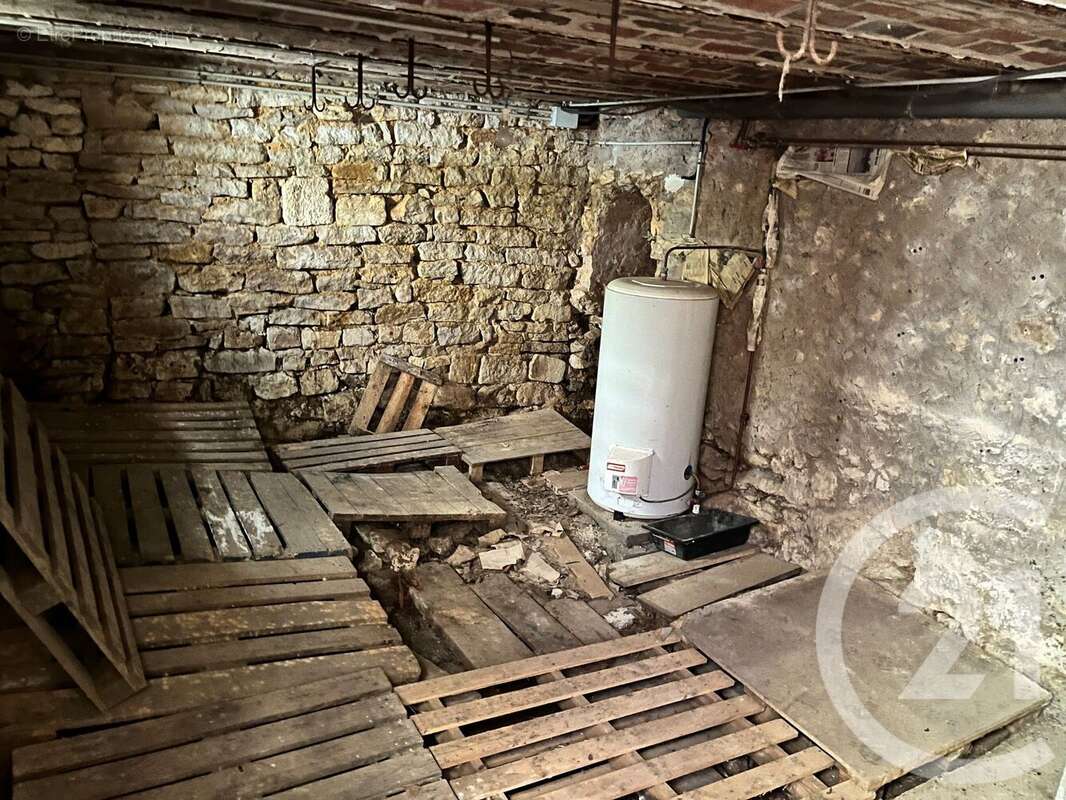 Maison à ENTRAINS-SUR-NOHAIN