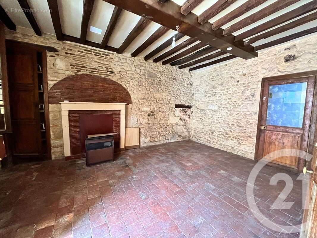 Maison à ENTRAINS-SUR-NOHAIN