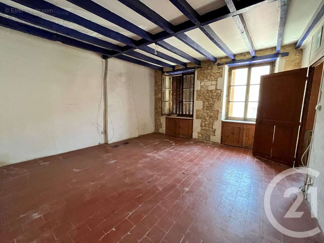 Maison à ENTRAINS-SUR-NOHAIN