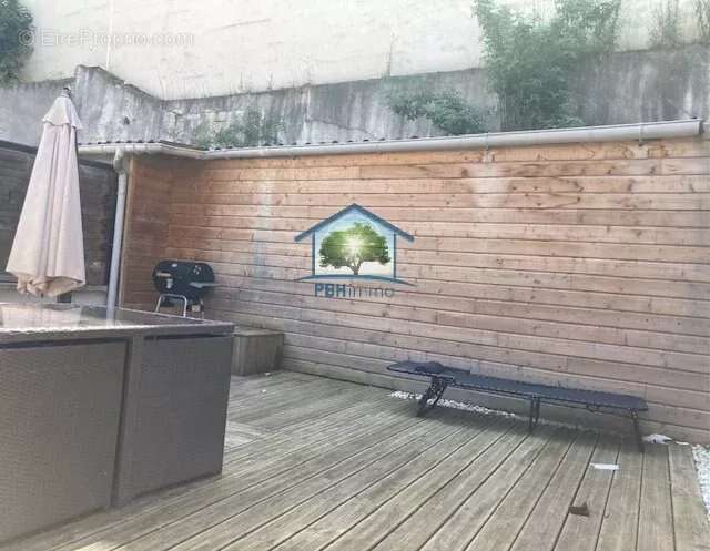 Maison à LE CHAMBON-FEUGEROLLES