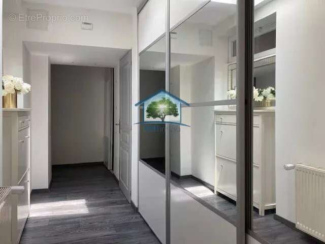 Maison à LE CHAMBON-FEUGEROLLES