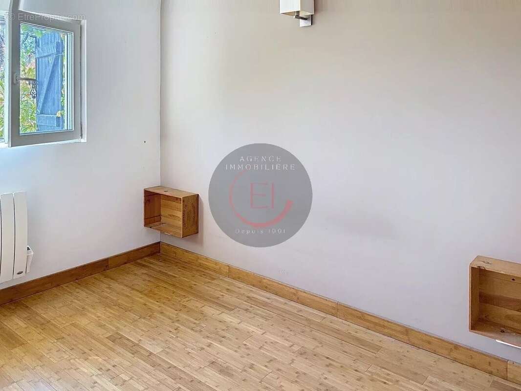 Maison à LES ADRETS-DE-L&#039;ESTEREL