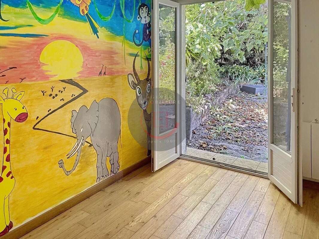 Maison à LES ADRETS-DE-L&#039;ESTEREL