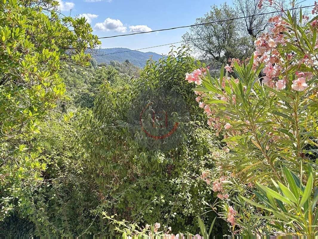 Maison à LES ADRETS-DE-L&#039;ESTEREL