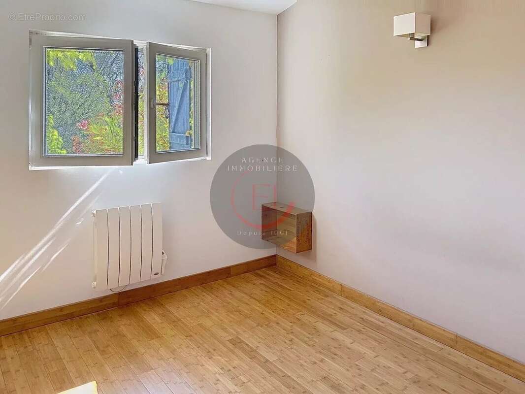 Maison à LES ADRETS-DE-L&#039;ESTEREL