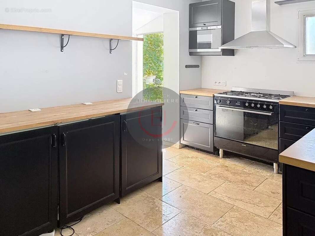 Maison à LES ADRETS-DE-L&#039;ESTEREL