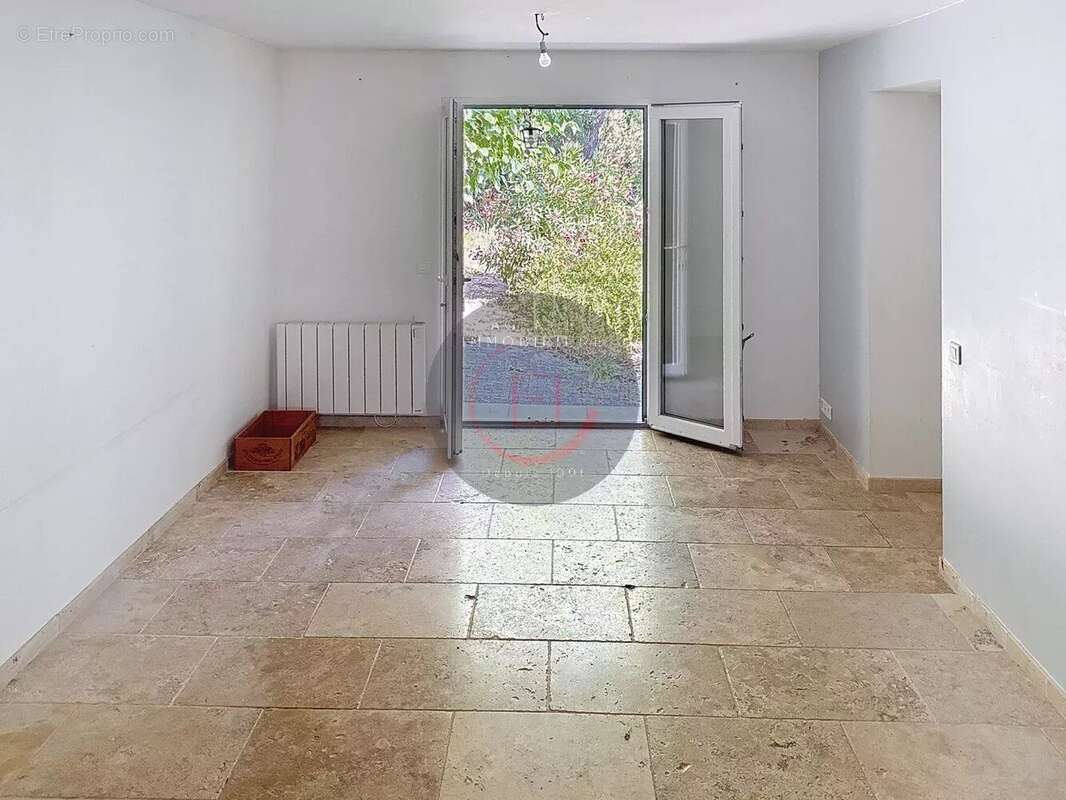 Maison à LES ADRETS-DE-L&#039;ESTEREL