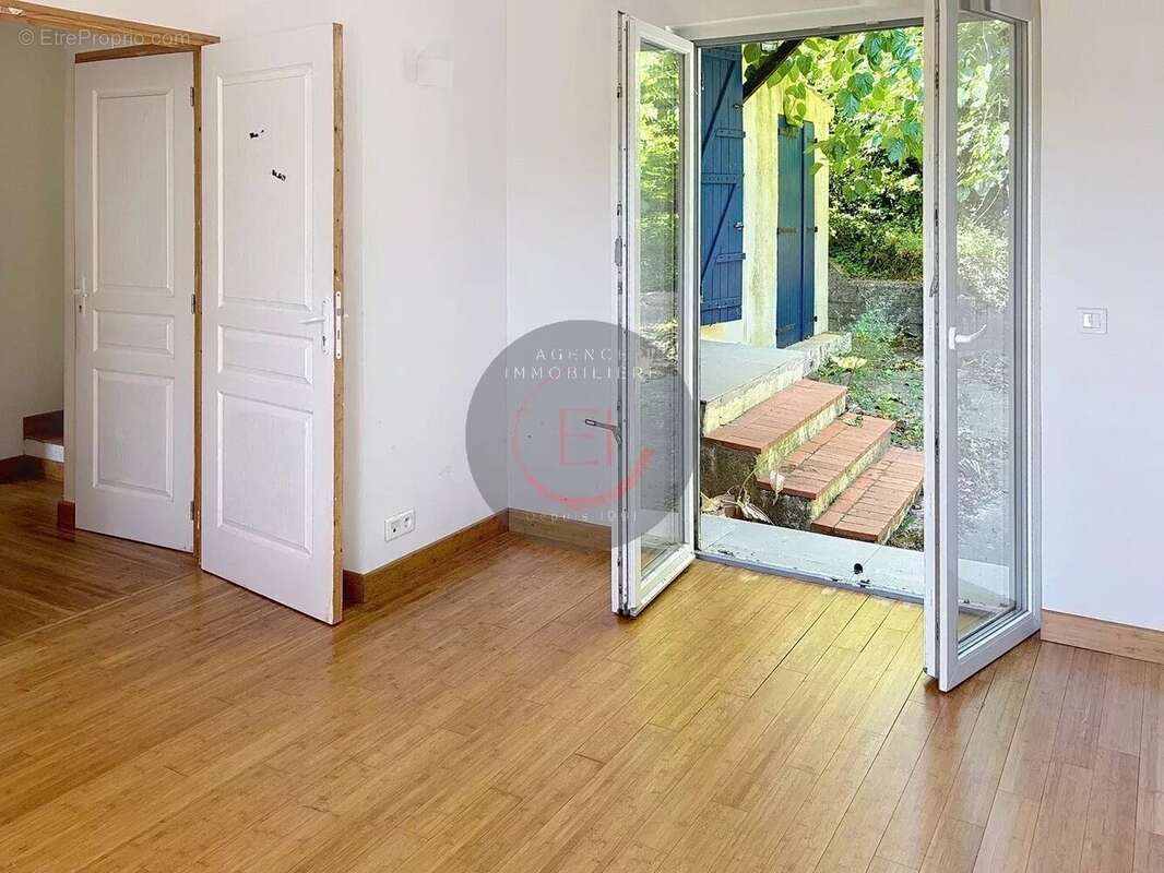 Maison à LES ADRETS-DE-L&#039;ESTEREL