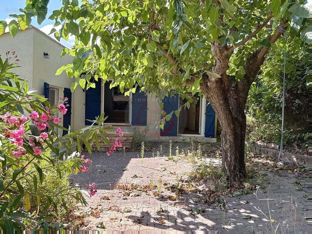 Maison à LES ADRETS-DE-L&#039;ESTEREL