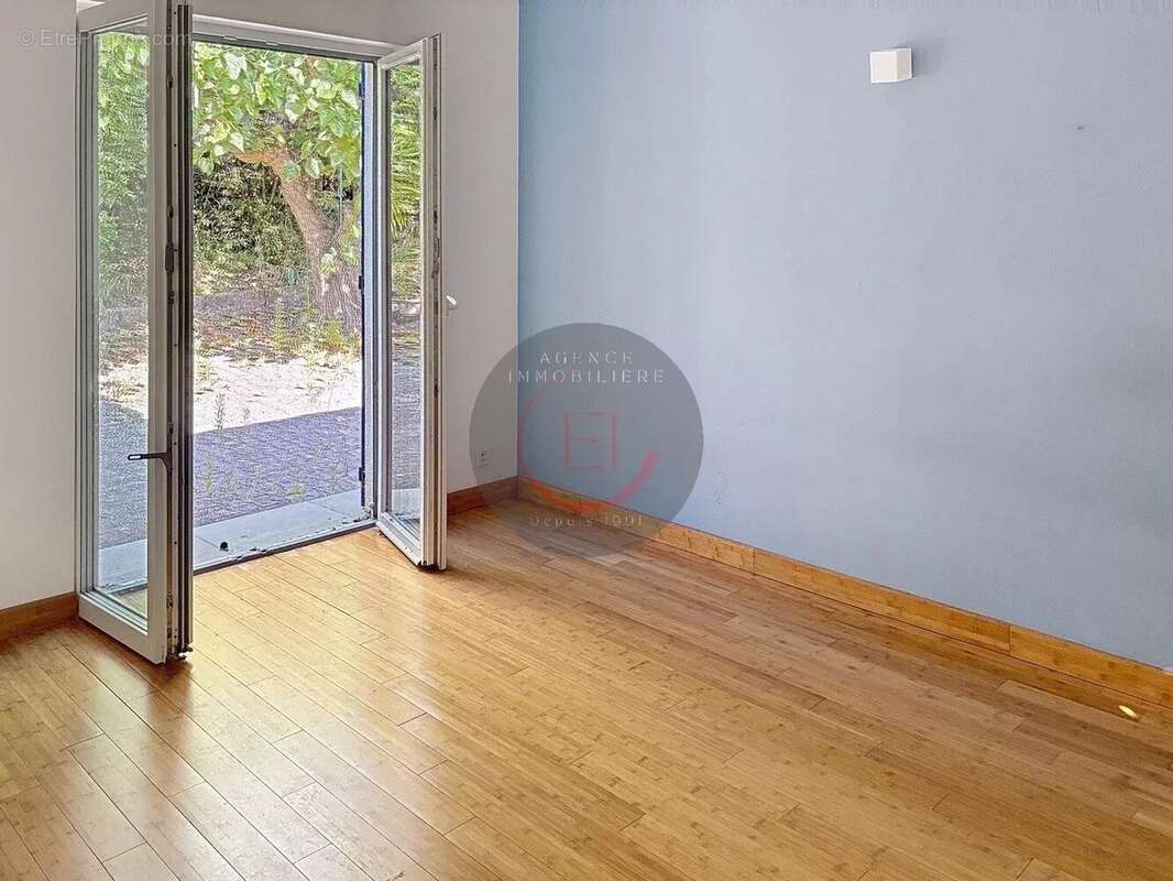 Maison à LES ADRETS-DE-L&#039;ESTEREL