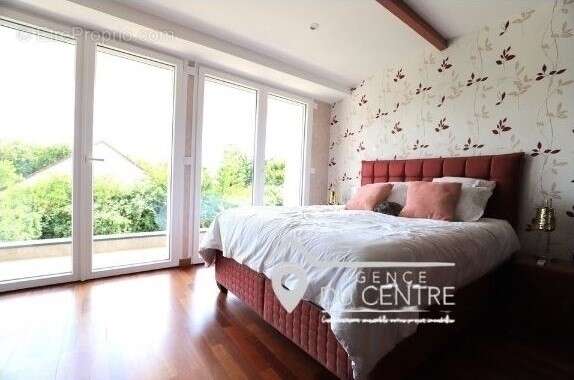 Maison à CHEVRY-COSSIGNY