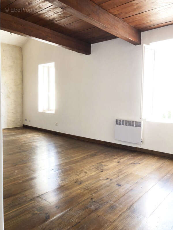 Autre à L&#039;ISLE-SUR-LA-SORGUE