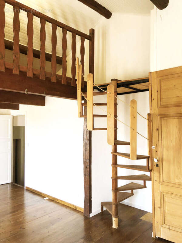 Autre à L&#039;ISLE-SUR-LA-SORGUE