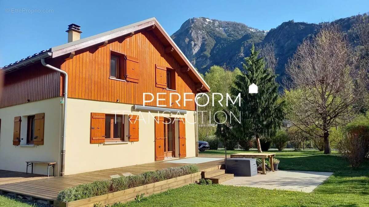 Maison à LE BOURG-D&#039;OISANS