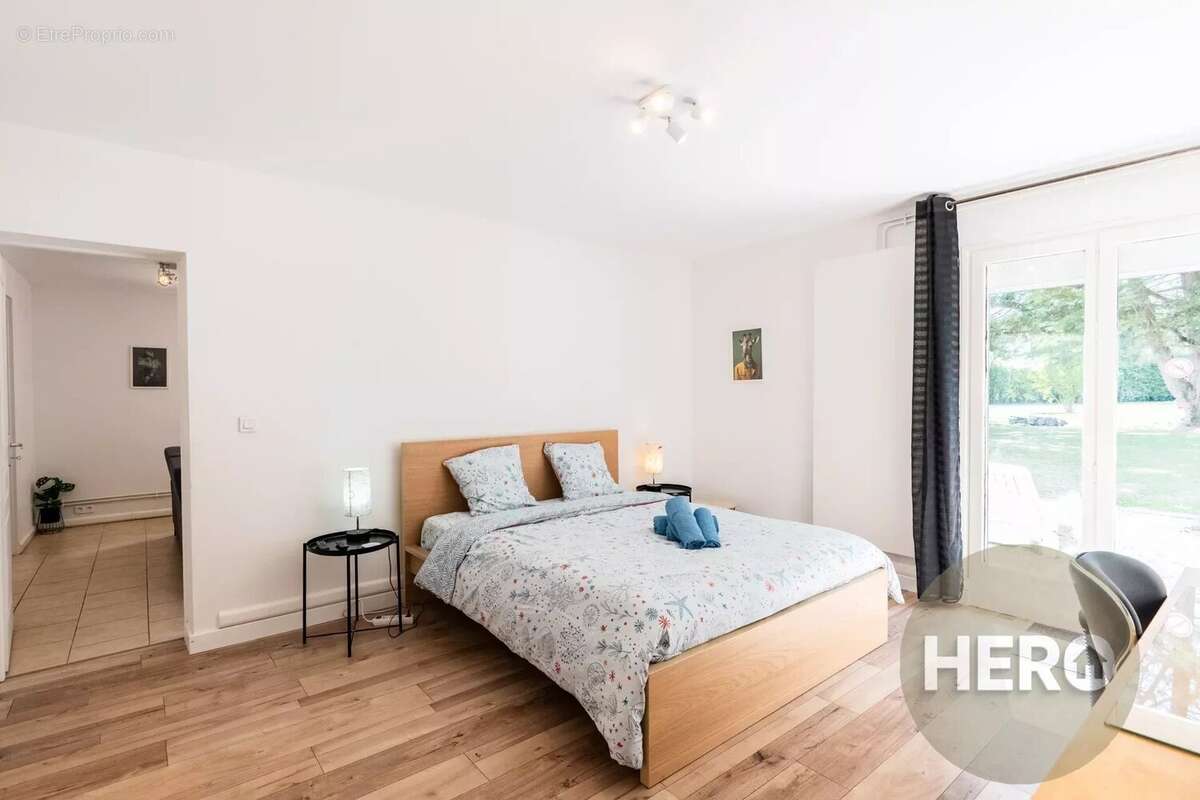 Maison à MONTFORT-L&#039;AMAURY