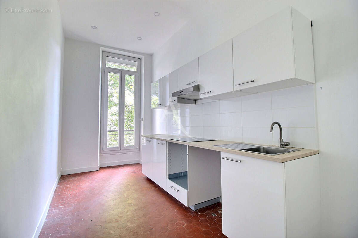 Appartement à MARSEILLE-1E